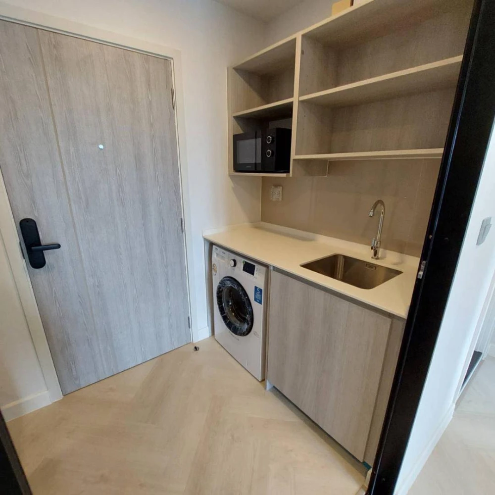 For rent: Kave Ava, 8th floor, pool view, fully furnished, very comfortable. Book now, don't miss out!