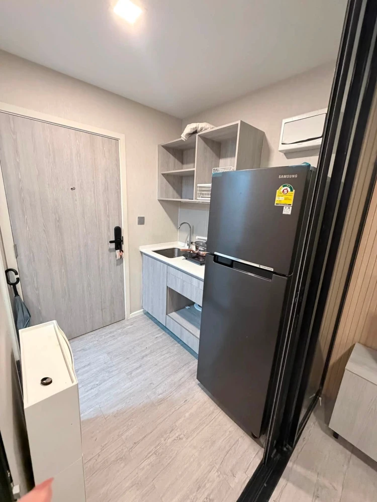 For rent: Kave Ava Building B, 4th floor, near the fire escape. Fully furnished and equipped with appliances. Ready to move in.