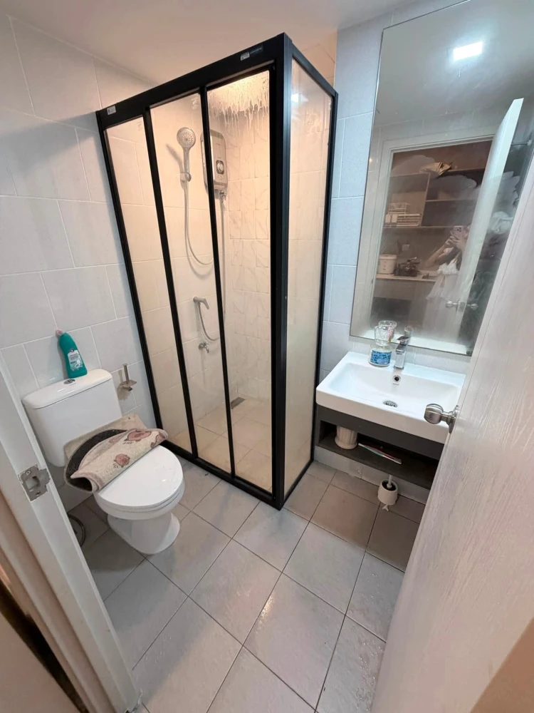 For rent: Kave Ava Building B, 4th floor, near the fire escape. Fully furnished and equipped with appliances. Ready to move in.