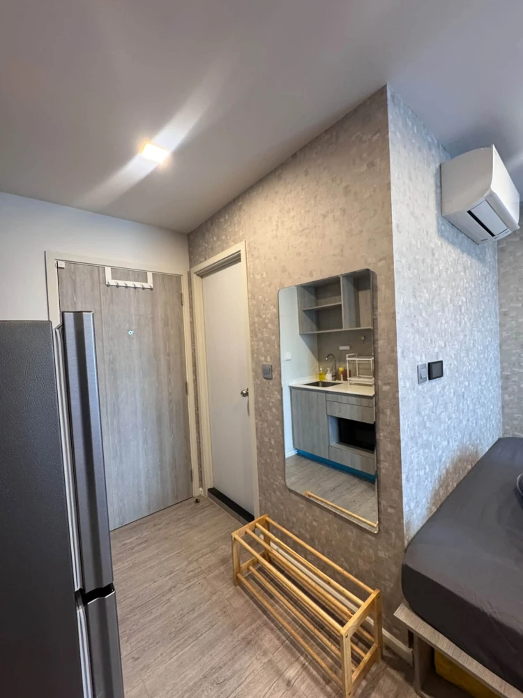 For rent: Kave Ava, 5th floor unit. The room is decorated in a coordinated style and comes fully furnished. Just bring your suitcase and move in!