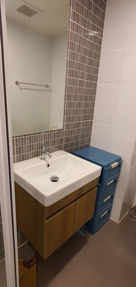 For rent: Kave Condo, 5th floor, partitioned room, fully furnished, move in with your bags immediately. Reserve now, don't miss out.