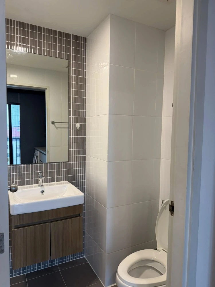 Kave Condo for rent, 8th floor. Nice room, fully furnished. Book now!