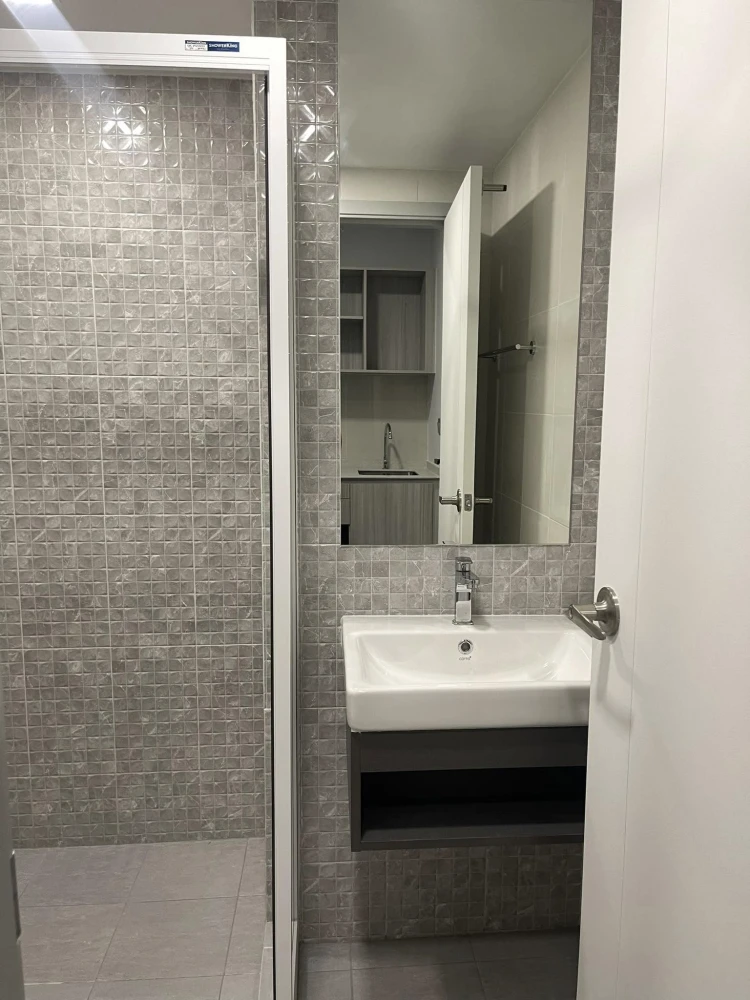 For rent: Kave Embryo Rangsit, corner room, high floor, beautiful view, fully furnished, ready to move in. Interested? Hurry and book now!