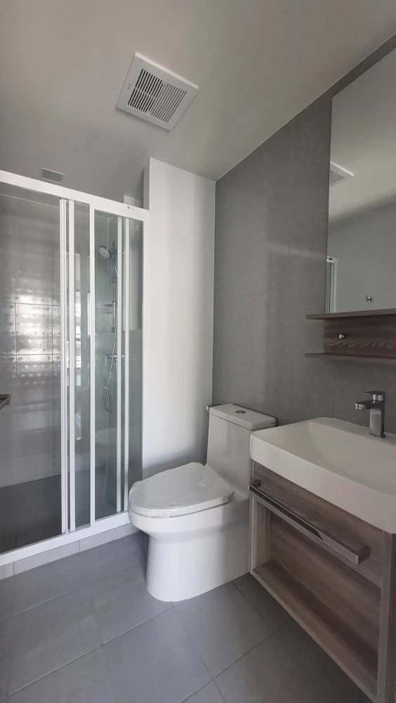 For rent: Kave Luminous Bangmod, 1 bedroom, 1 bathroom, fully furnished. Don't miss out!