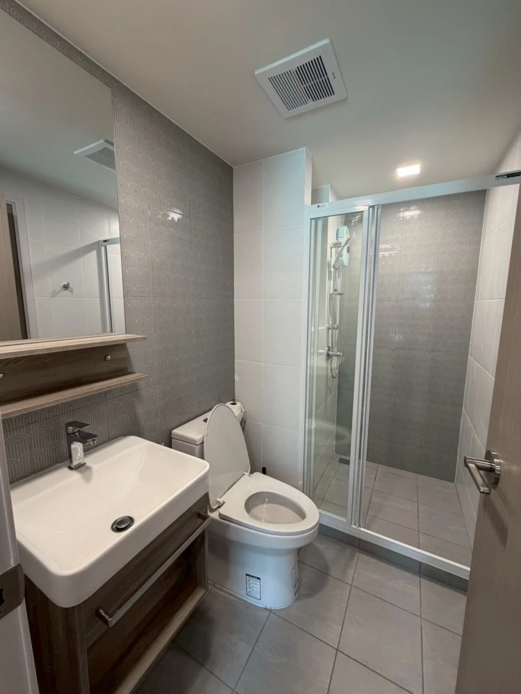 For rent: Kave Luminous Bangmod, pool view, fully furnished with over 40 IKEA items. Don't miss out!