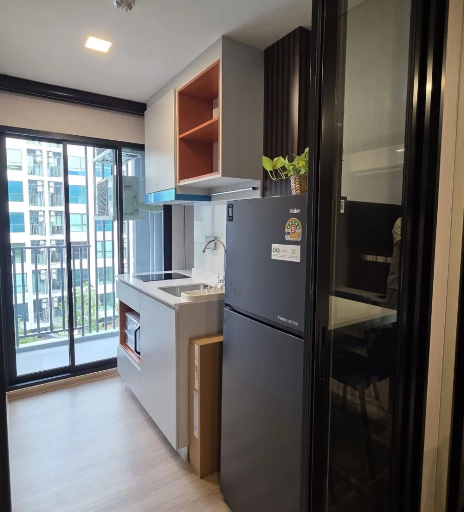 For rent: Kave Luminous Bangmod, 5th floor unit, fully furnished with full amenities and beautiful pool view. Don't miss out on this great deal!