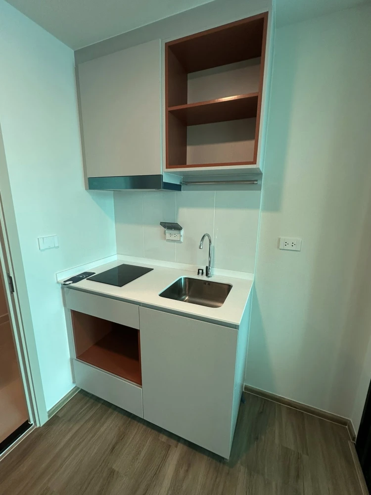 For rent: Kave Luminous Bangmod, nice room on the 5th floor with exterior view, fully furnished with appliances. Book now!