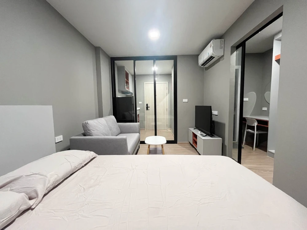 For rent: Kave Luminous Bang Mod, premium and stylish room with excellent functionality and a walk-in closet. A must-see!