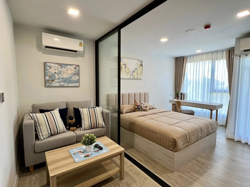 For rent: Kave Seed Kaset, a lovely room with furniture and appliances. Just bring your own. Reserve now before it's too late!
