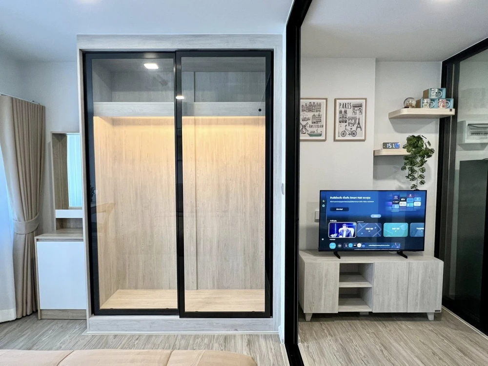 For rent: Kave Seed Kaset, a lovely room with furniture and appliances. Just bring your own. Reserve now before it's too late!