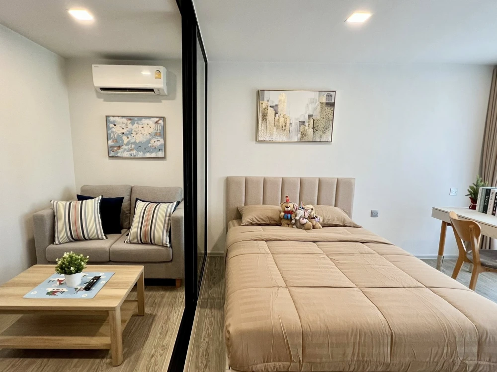 For rent: Kave Seed Kaset, a lovely room with furniture and appliances. Just bring your own. Reserve now before it's too late!
