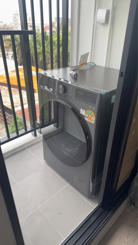 For Rent: Kave Seed Kaset. A lovely room with complete furniture and amenities. Don't miss out!