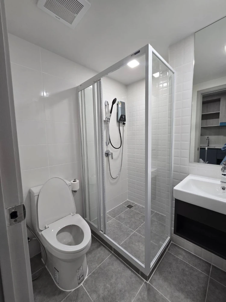 For rent: Kave Seed Kaset, corner unit, on the same floor as the fitness center and swimming pool. Quiet and peaceful, perfect for relaxation.