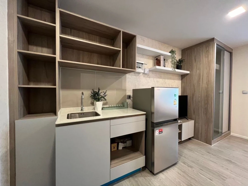 For rent: Kave Town Colony, 2nd floor, beautiful room, fully furnished, book now, don't miss out.