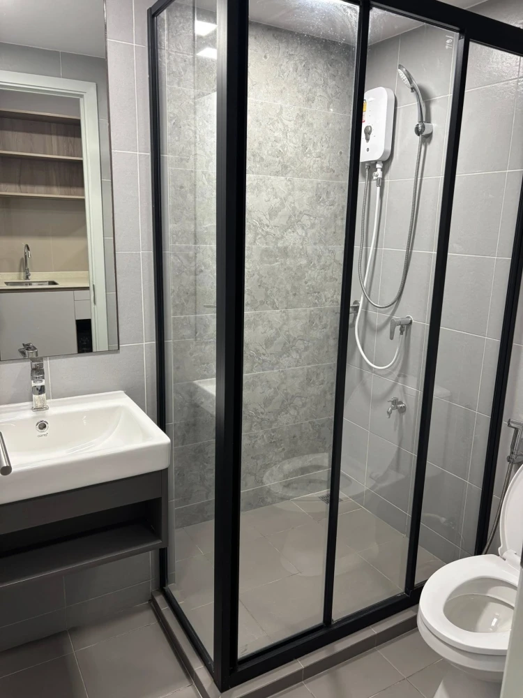 Kave Town Colony, 2nd floor, for rent. Beautiful room, fully furnished. Book now!