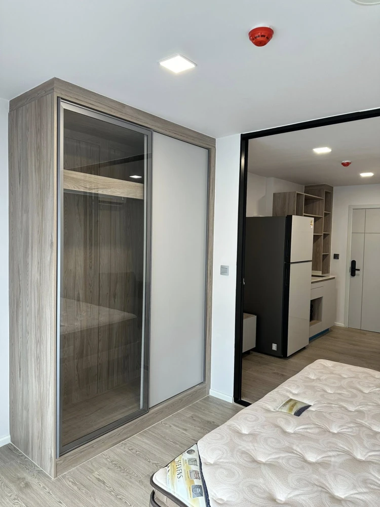 For rent Kave Town Colony, nice room, comes with furniture and complete facilities, view of the swimming pool, book now