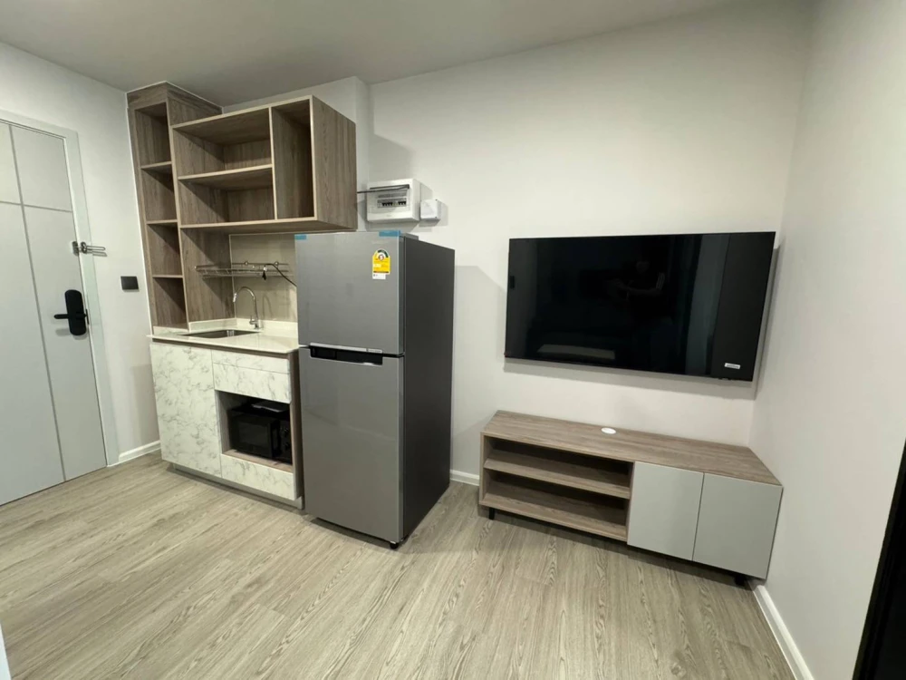 For rent: Kave Town Colony, a nice room with complete furniture and appliances. Reserve now, don't wait.