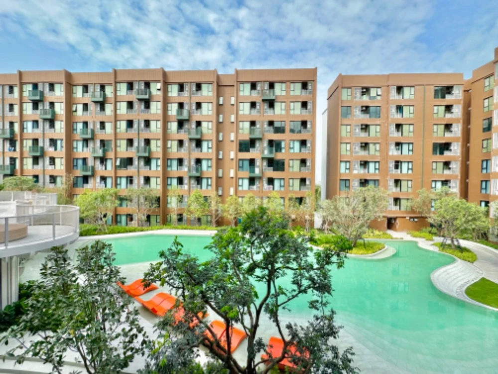 Kave Town Colony Studio for rent, decorated in a cool theme, with a beautiful swimming pool view, fully furnished, reserve now!
