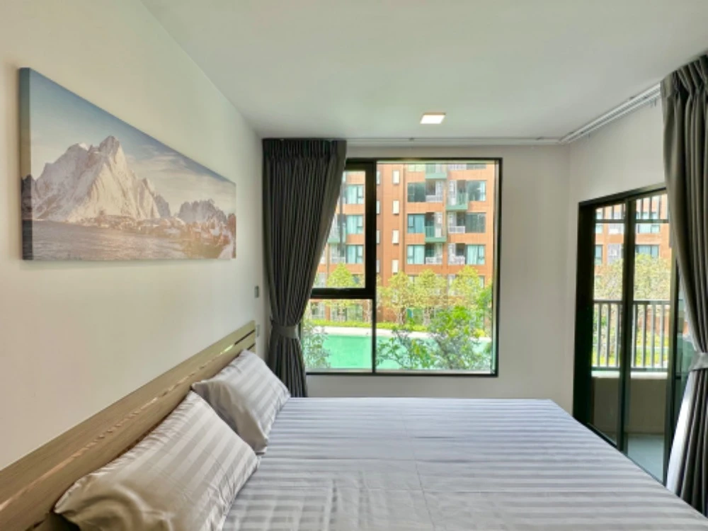 Kave Town Colony Studio for rent, decorated in a cool theme, with a beautiful swimming pool view, fully furnished, reserve now!