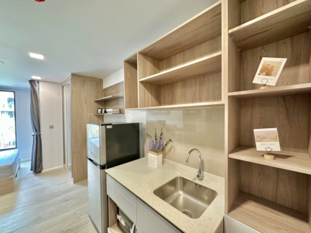 Kave Town Colony Studio for rent, decorated in a cool theme, with a beautiful swimming pool view, fully furnished, reserve now!