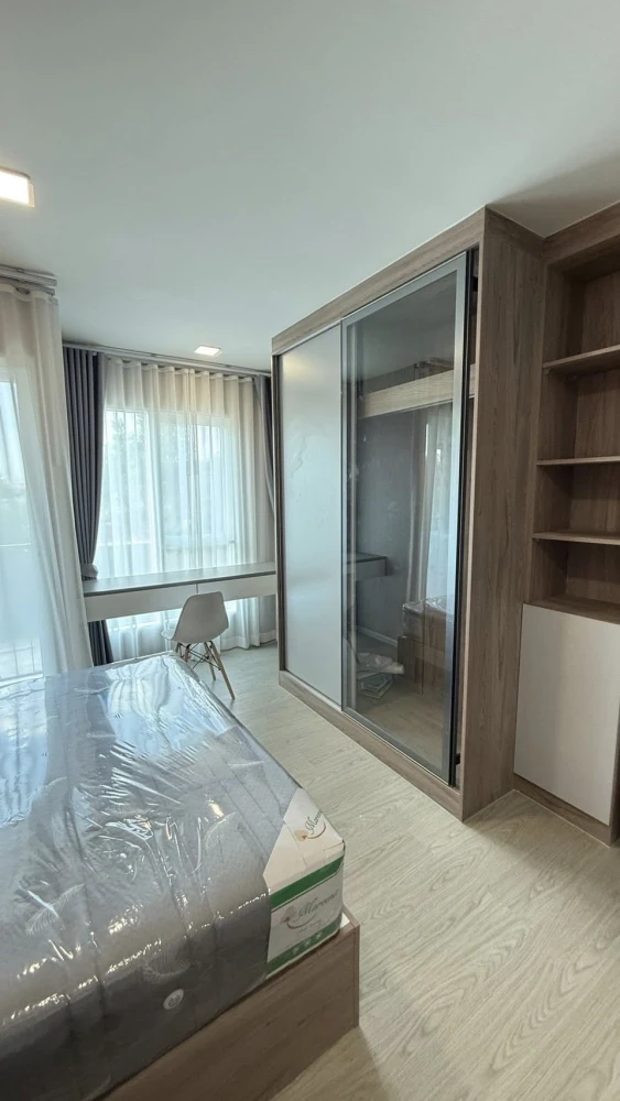 For rent: Kave Town Island, 2nd floor, outside view, fully furnished room, ready to move in, book now, don't miss out.