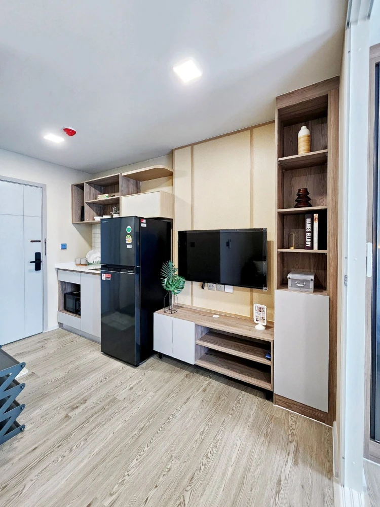 For rent: Kave Town Island, 8th floor, pool view, beautiful room, worth living in, book now, don't miss out, hurry!