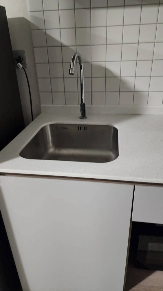 For rent, Kave Town Island, Building C, 4th floor, fully furnished room, just carry your bags and move in immediately. Book now, don't wait.