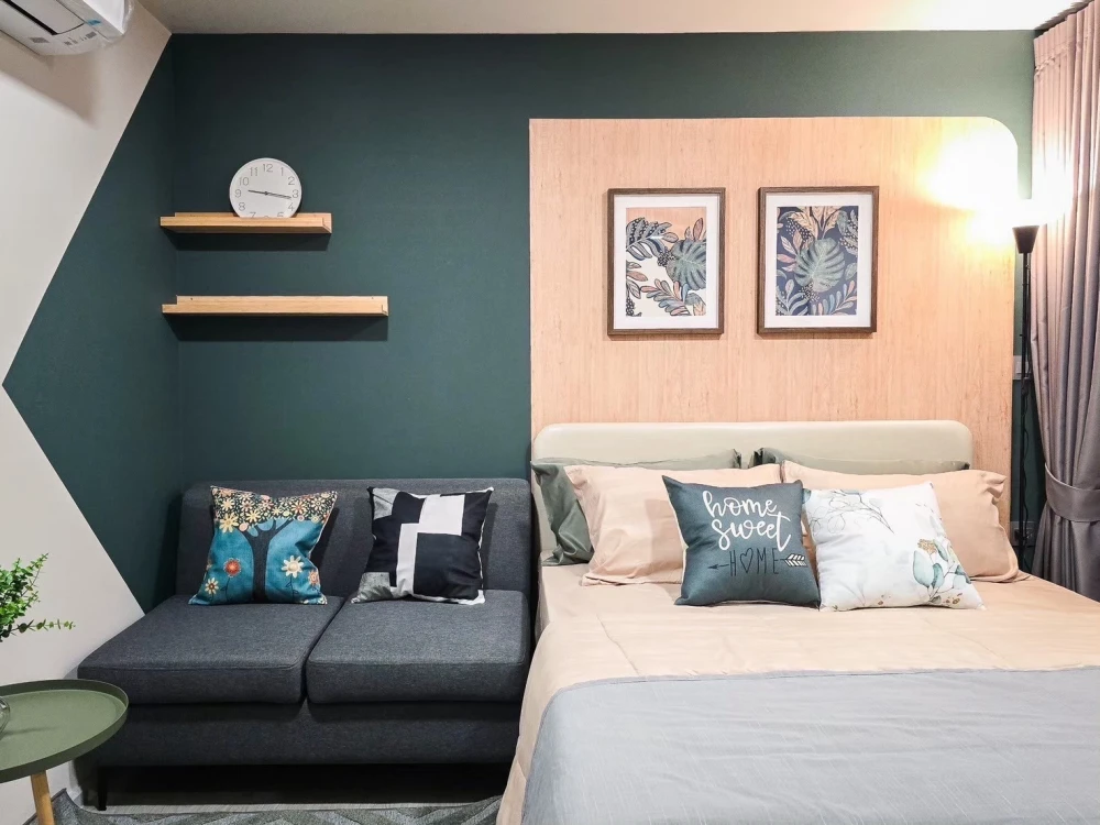 Beautiful, fully furnished rooms for rent at Kave Town Island. Book now! Don't miss out!