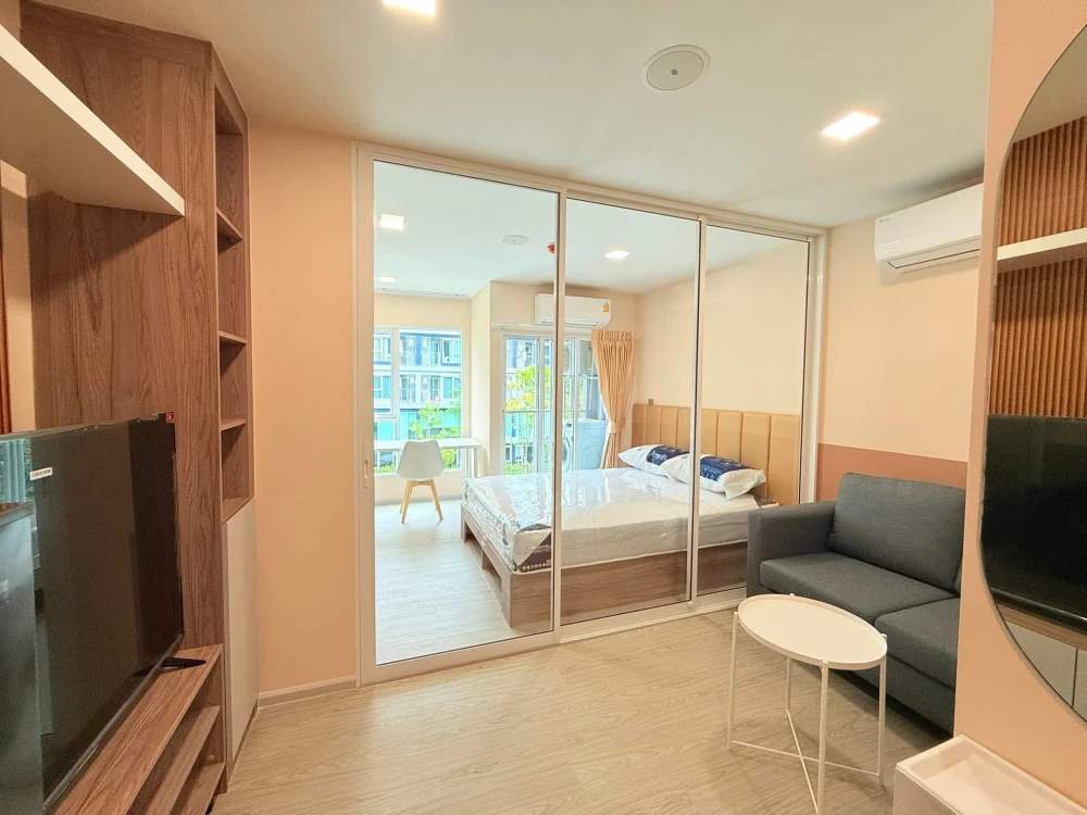 For rent: Kave Town Island, beautifully decorated room on the 3rd floor with complete furnishings. Just bring your suitcase and move in!