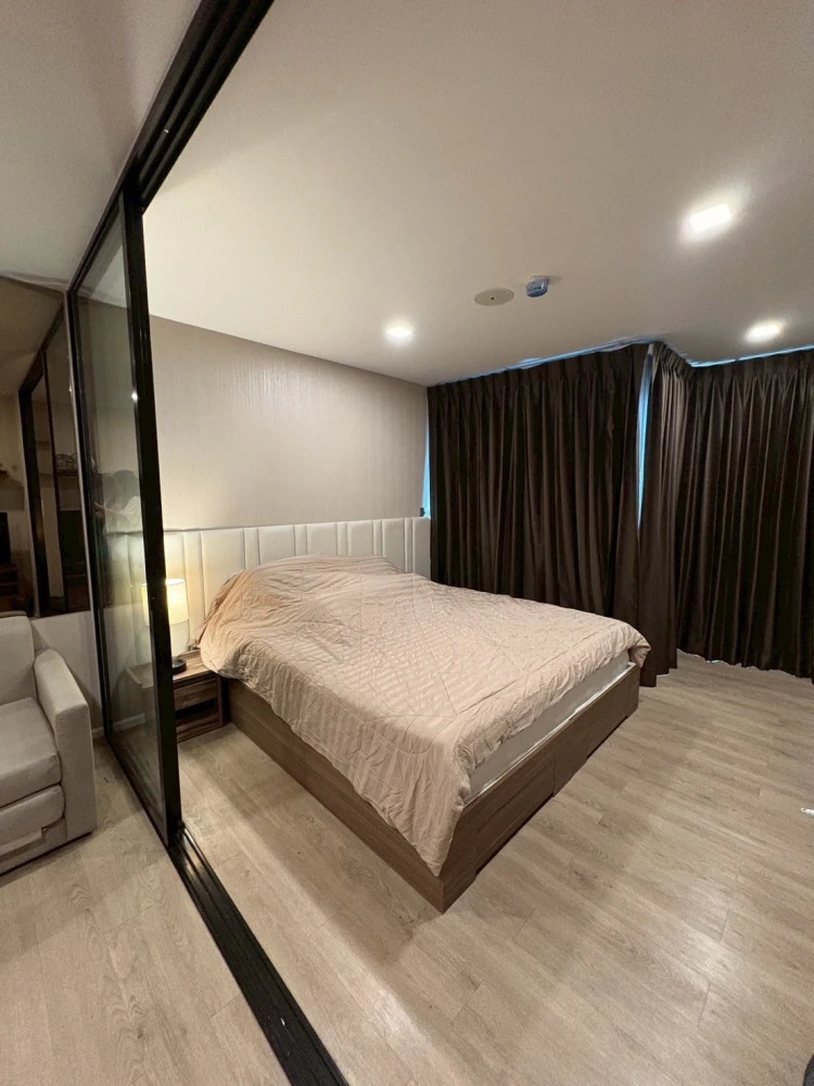 For rent: Kave Town Shift, 1 bedroom, 1 bathroom, decorated in a cool color scheme, comes with complete furniture, pool view, reserve now!