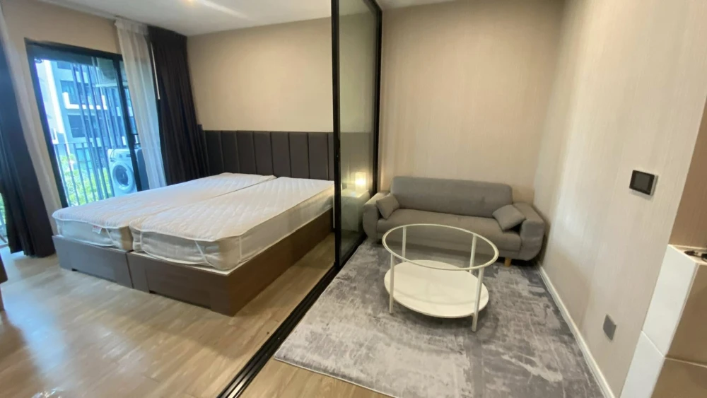 For rent: Kave Town Shift, 4th floor, fully furnished room, ready to move in. If interested, hurry and reserve now. Don't miss out.