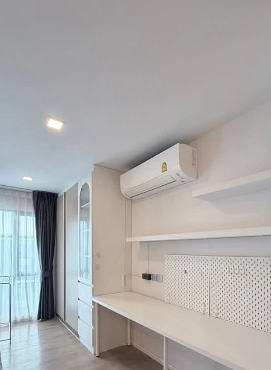 Kave Town Shift condo for rent, 8th floor, great location, pool view, fully furnished. Book now!