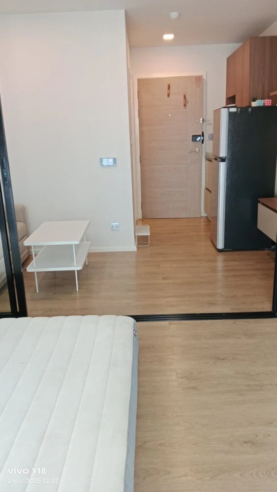 For rent: Kave Town Shift, a minimalist style room with a complete set of furniture. Don't miss it.