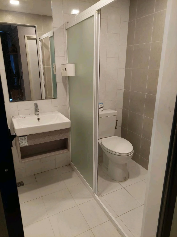 For rent: Kave Town Space, 3rd floor, corner unit, fully furnished, very comfortable. Book now, don't miss out!