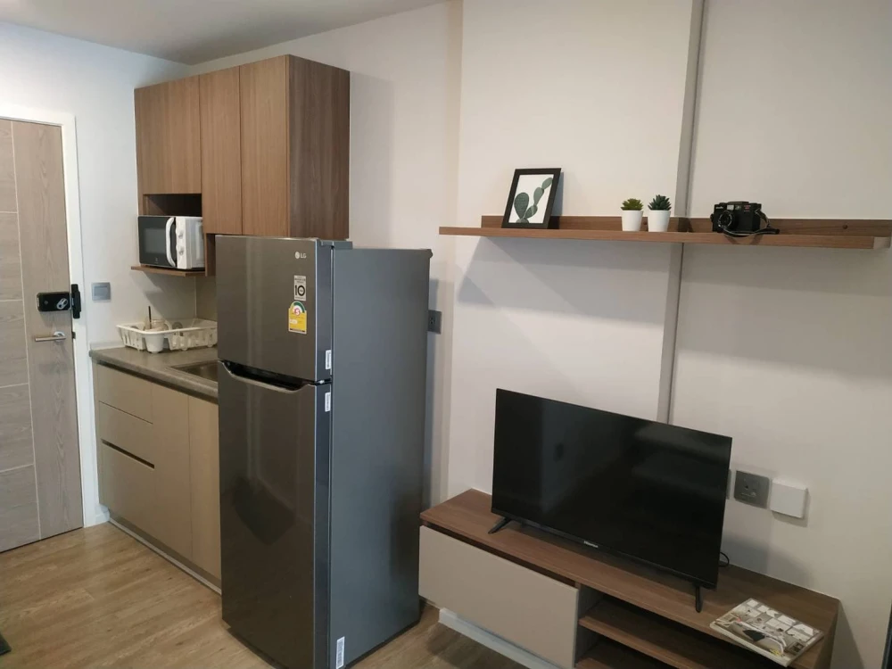 Kave Town Space, 4th floor, available for rent. Fully furnished. Book now!