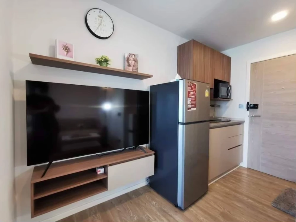 For rent: Kave Town Space, 7th floor, outside view, partitioned room, fully furnished, reserve now, hurry!