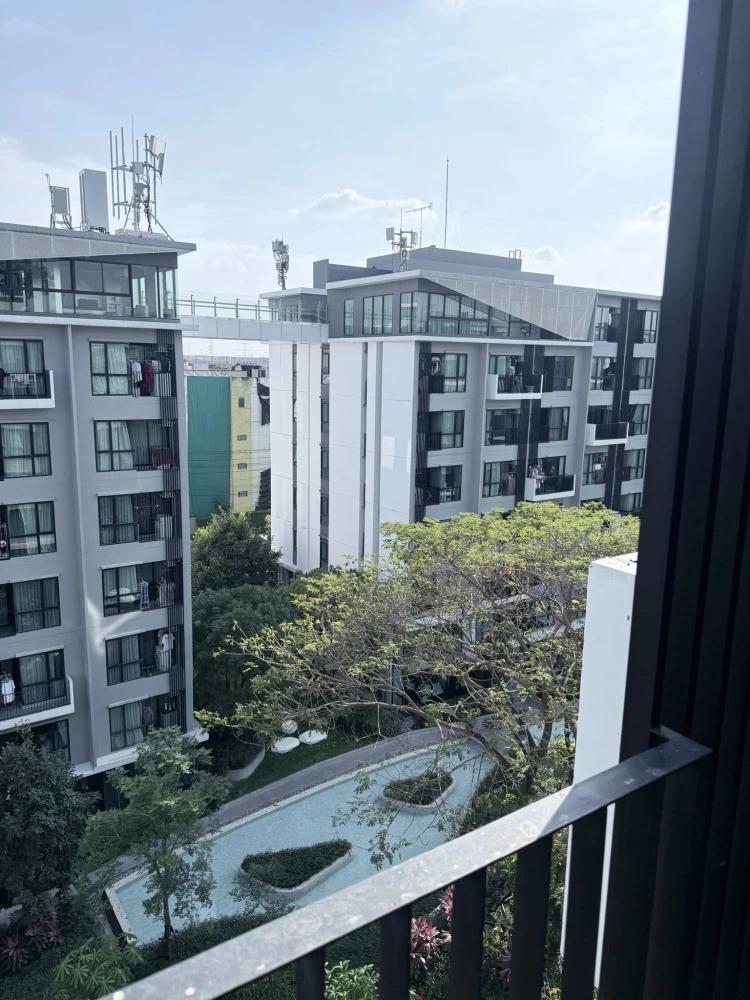 Kave Town Space for rent, 7th floor. Interior view, fully furnished, very livable. Book now!