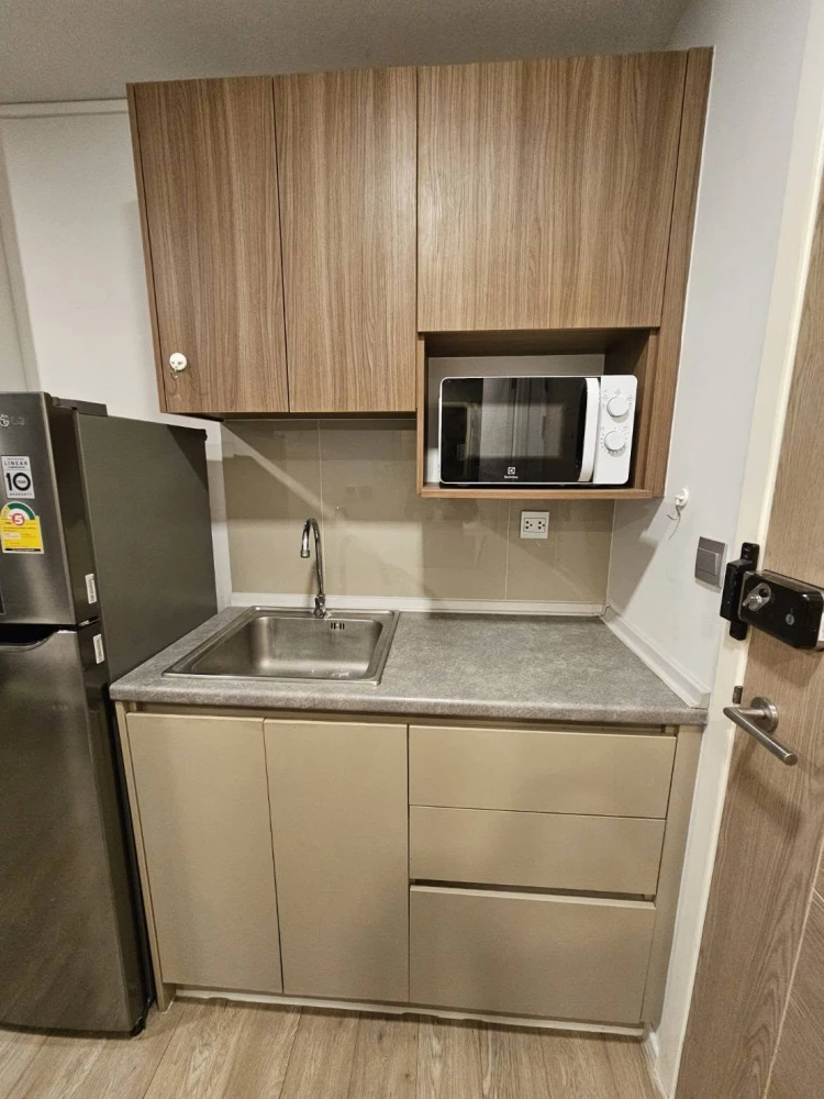 Kave Town Space for rent, 3rd floor. Fully furnished with washing machine. Don't miss out!