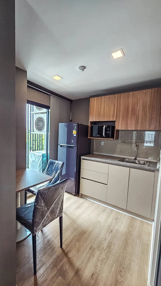 For rent: KAVE TOWN SPACE, corner room, not crowded, complete electrical appliances, book now.