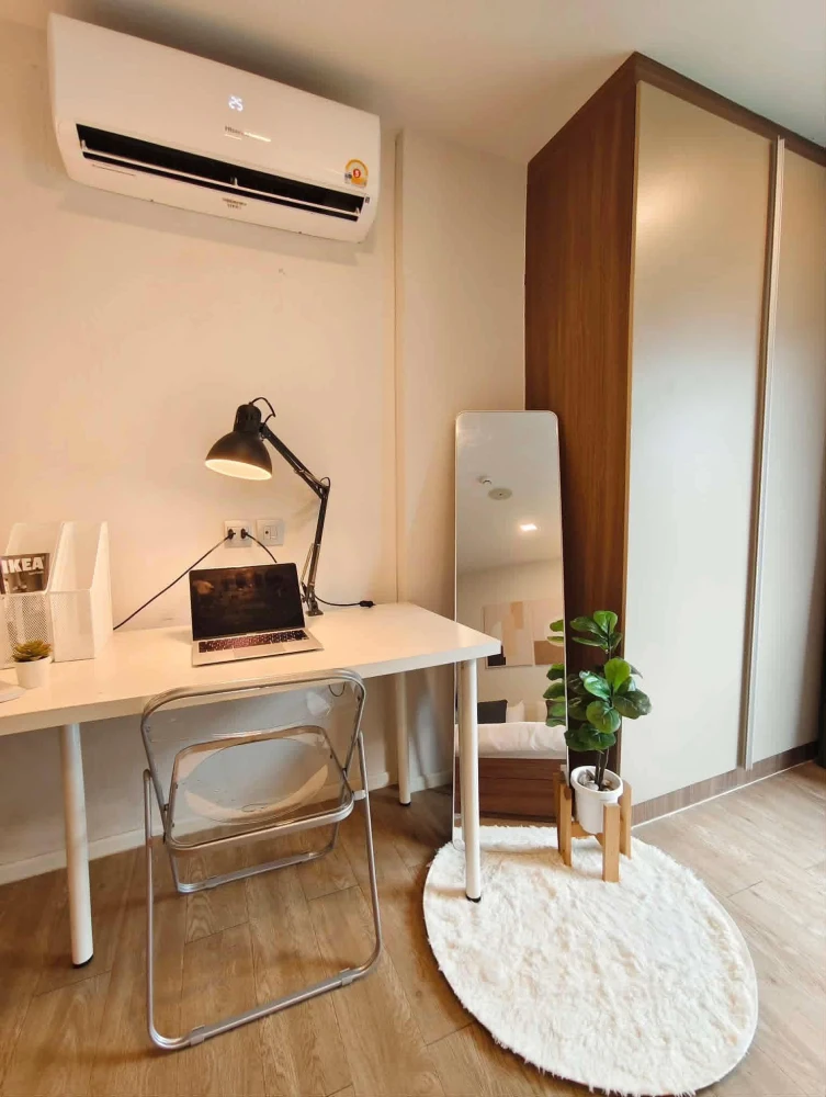 Kave Town Space for rent. Beautifully decorated room with full furniture. Great location, lovely garden view. Don't just look, book it!