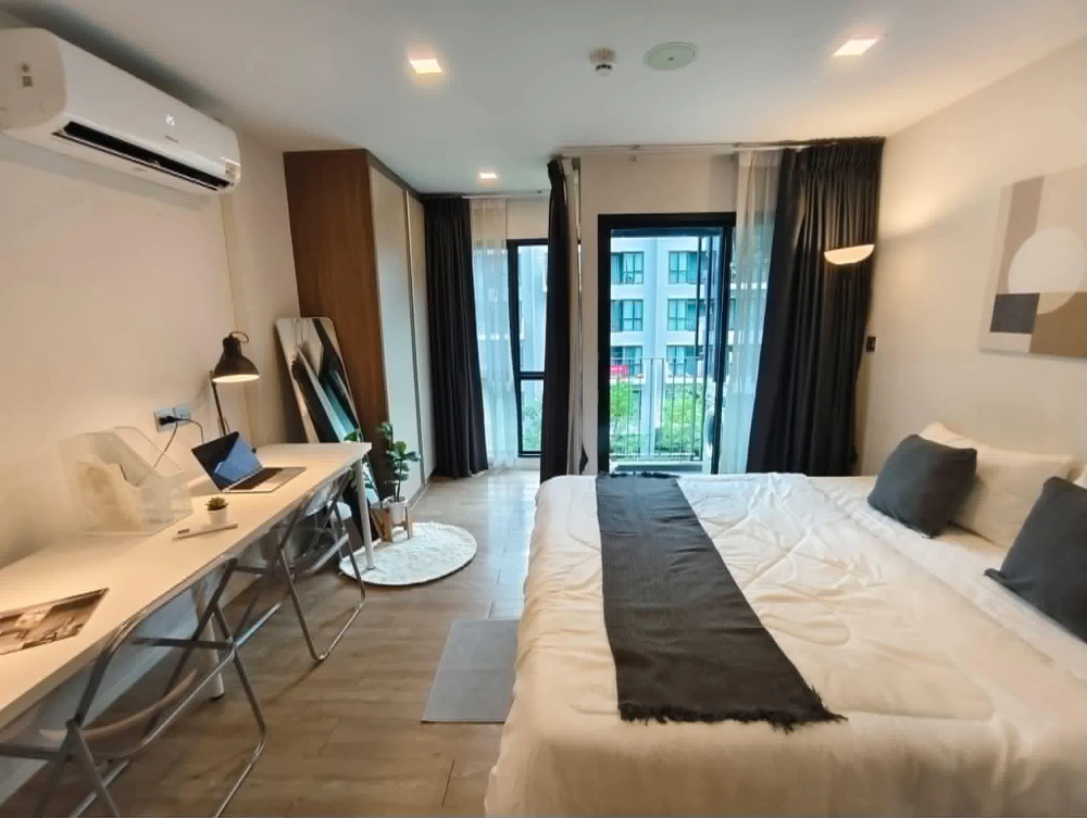 Kave Town Space for rent. Beautifully decorated room with full furniture. Great location, lovely garden view. Don't just look, book it!