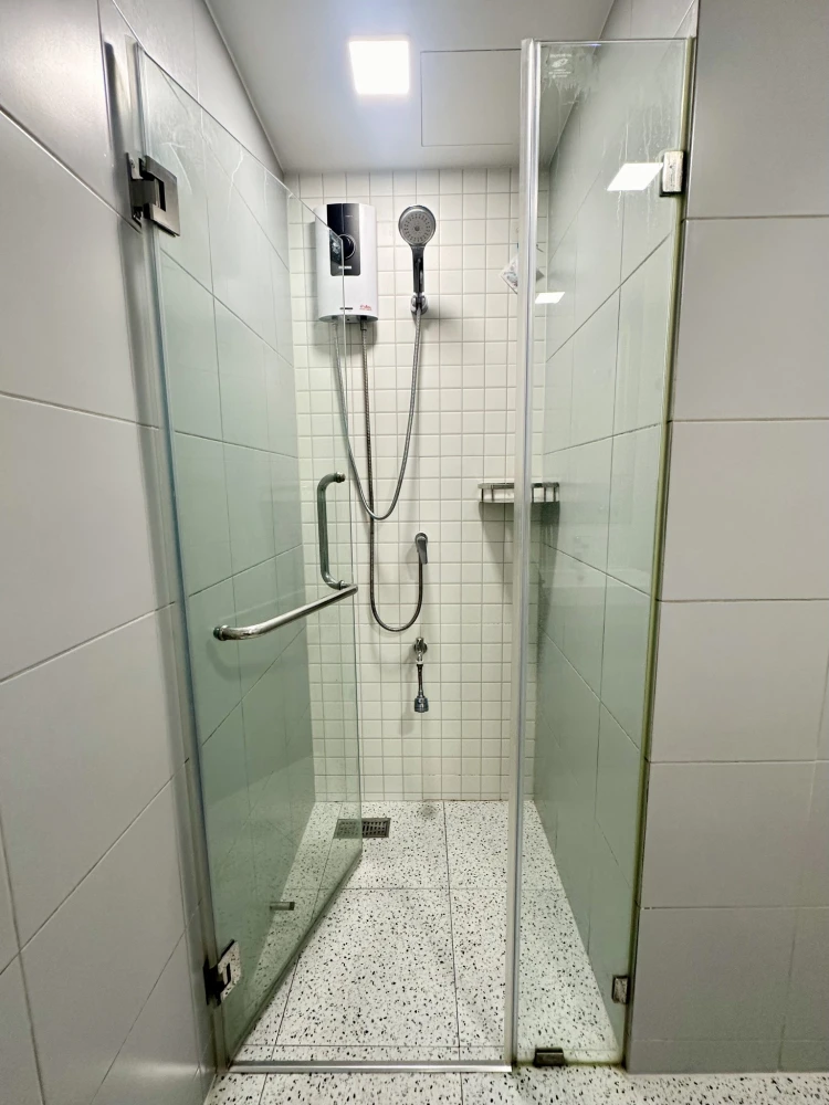 Kave TU for rent, 6th floor, pool view, fully furnished, ready to move in. Book now, don't miss out!