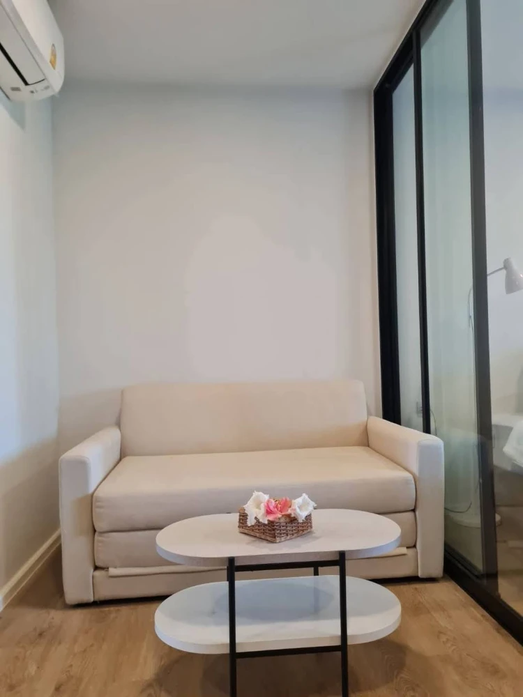 For rent Kave TU 6th floor, beautiful swimming pool view, quiet and not hot, with quality mattress, hurry and reserve now.