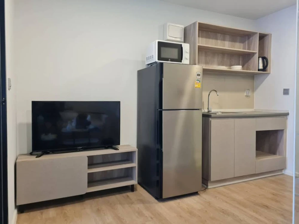 For rent Kave TU 6th floor, beautiful swimming pool view, quiet and not hot, with quality mattress, hurry and reserve now.