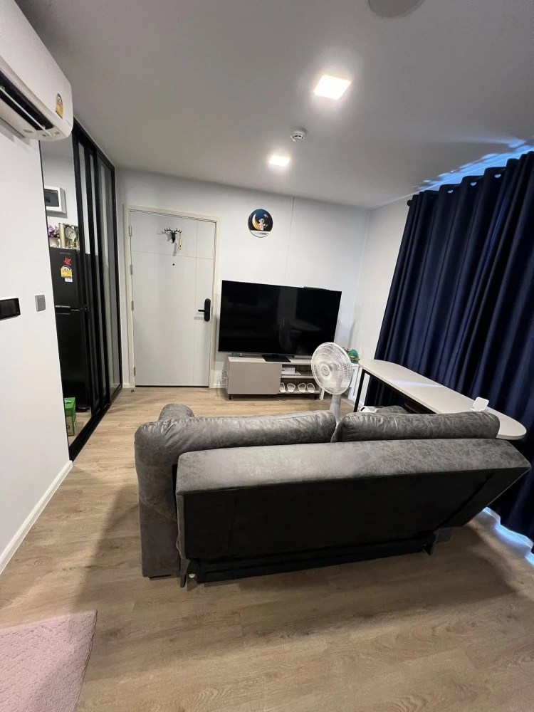 Kave TU condo for rent, 7th floor, pool view, fully furnished. Book now!