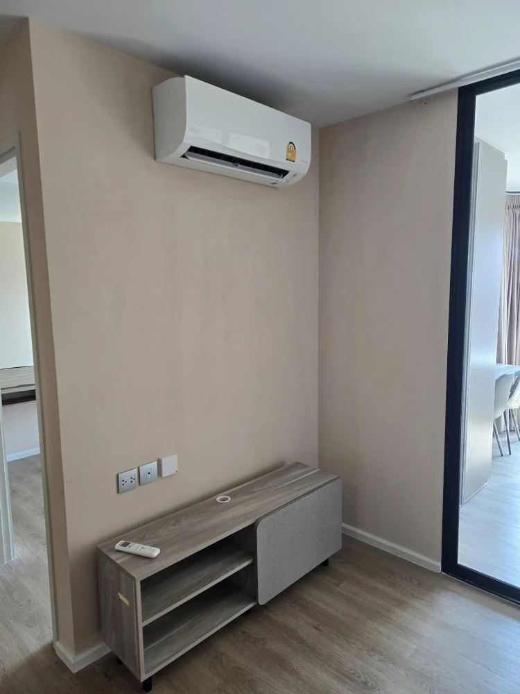 For rent: Kave TU, 8th floor, pool view, fully furnished, nice to live in. If interested, hurry and reserve before it's gone.