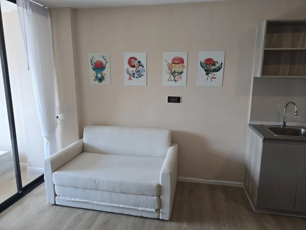 For rent: Kave TU, 8th floor, pool view, fully furnished, nice to live in. If interested, hurry and reserve before it's gone.