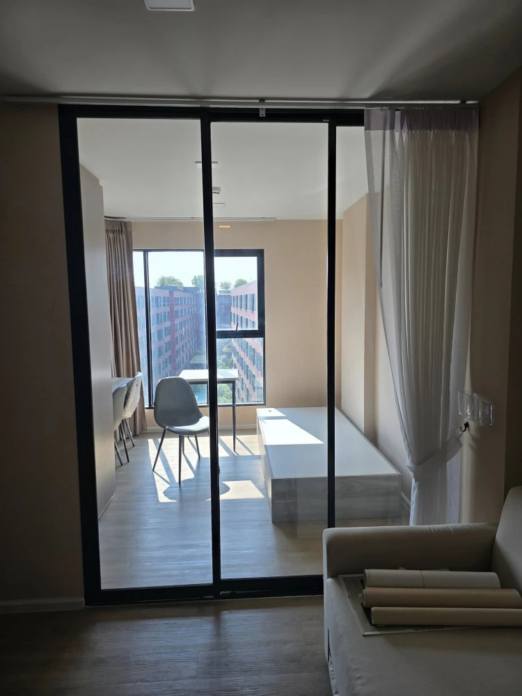 For rent: Kave TU, 8th floor, pool view, fully furnished, nice to live in. If interested, hurry and reserve before it's gone.