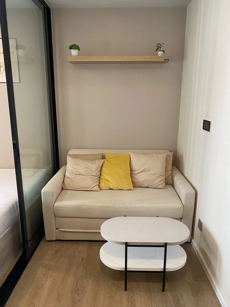 Kave TU condo for rent, 8th floor. Nice, fully furnished. Book now! Don't miss out!