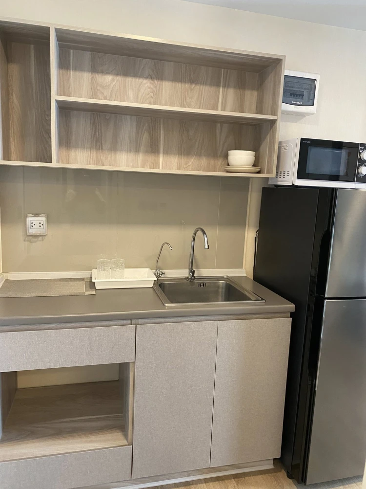 Kave TU condo for rent, 8th floor. Nice, fully furnished. Book now! Don't miss out!